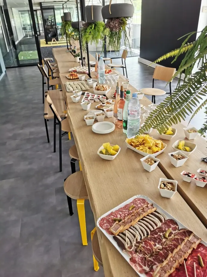 livraison cocktail dinatoire en entreprise